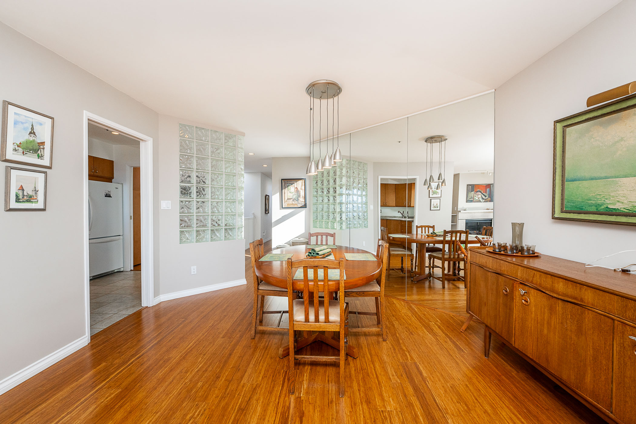 #201 - 2433 Bellevue Avenue